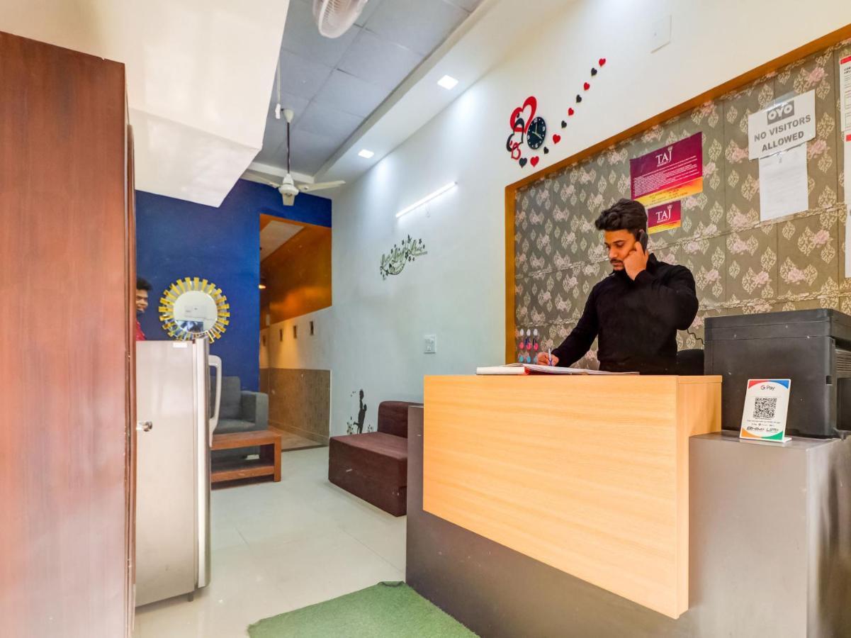 ホテルOyo 74060 Taj Residency ニューデリー エクステリア 写真